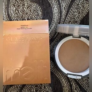 BNIB melt. cosmetics glazed skin finishing powder